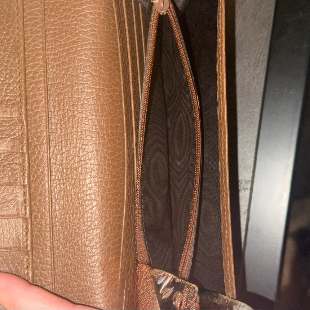 ๐ SOLD ๐ GUCCI
Pre-Loved Beige GG Canvas Flap Continental Wallet ๐ - Picture 10 of 16